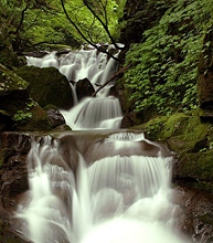 Waterfall on flickr by tokyogoat