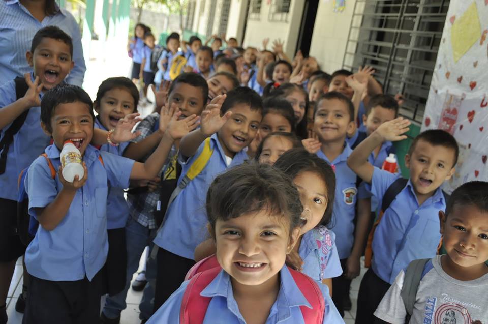 El Salvador schoolkids